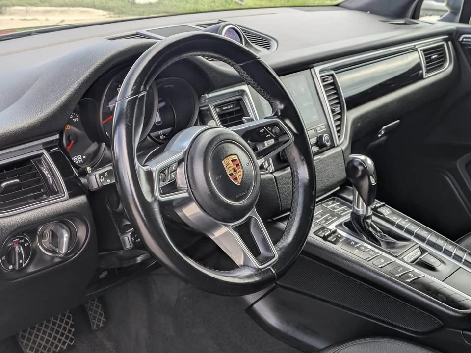 2018 Porsche Macan - Image 5 of 6
