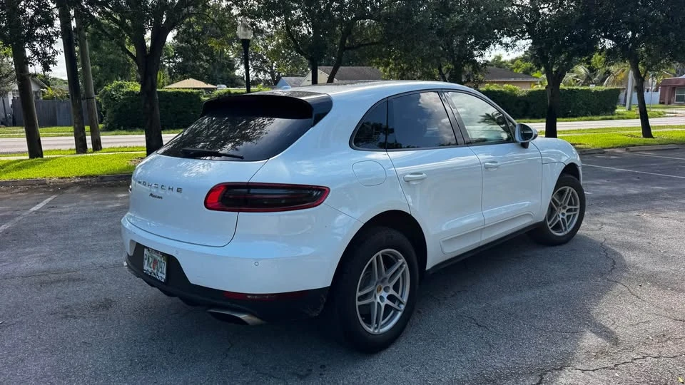 2018 Porsche Macan - Image 5 of 16