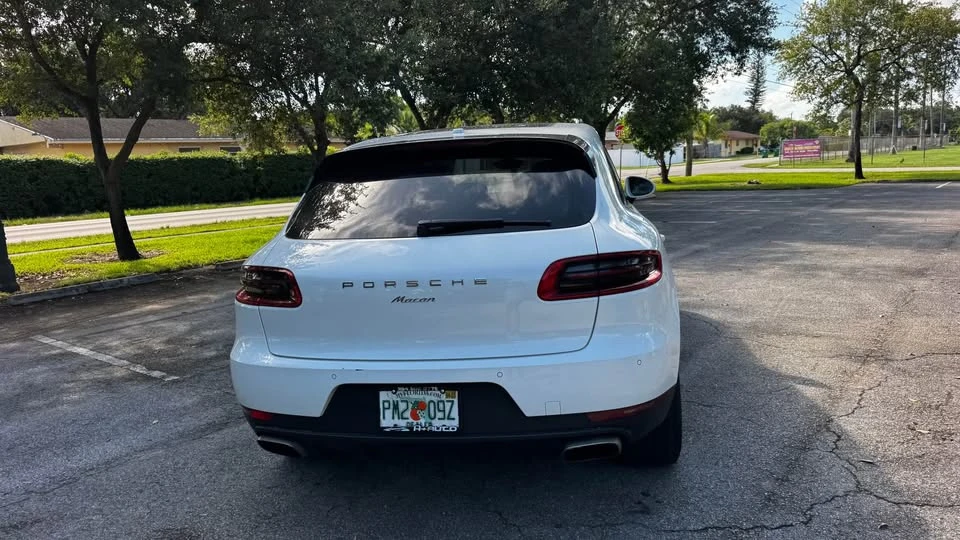 2018 Porsche Macan - Image 6 of 16
