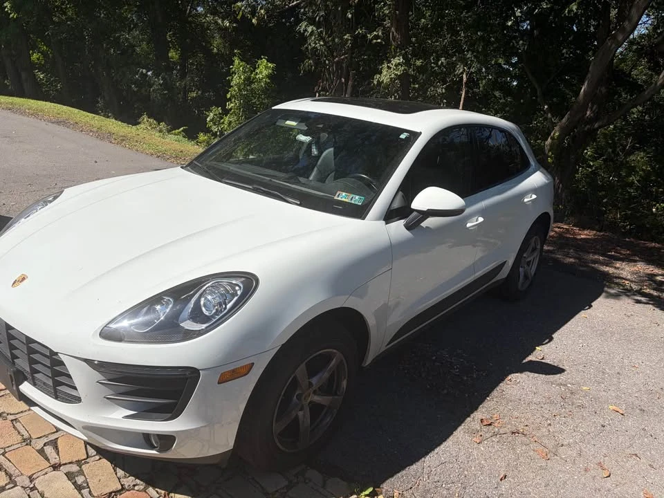 2018 Porsche Macan - Image 2 of 14