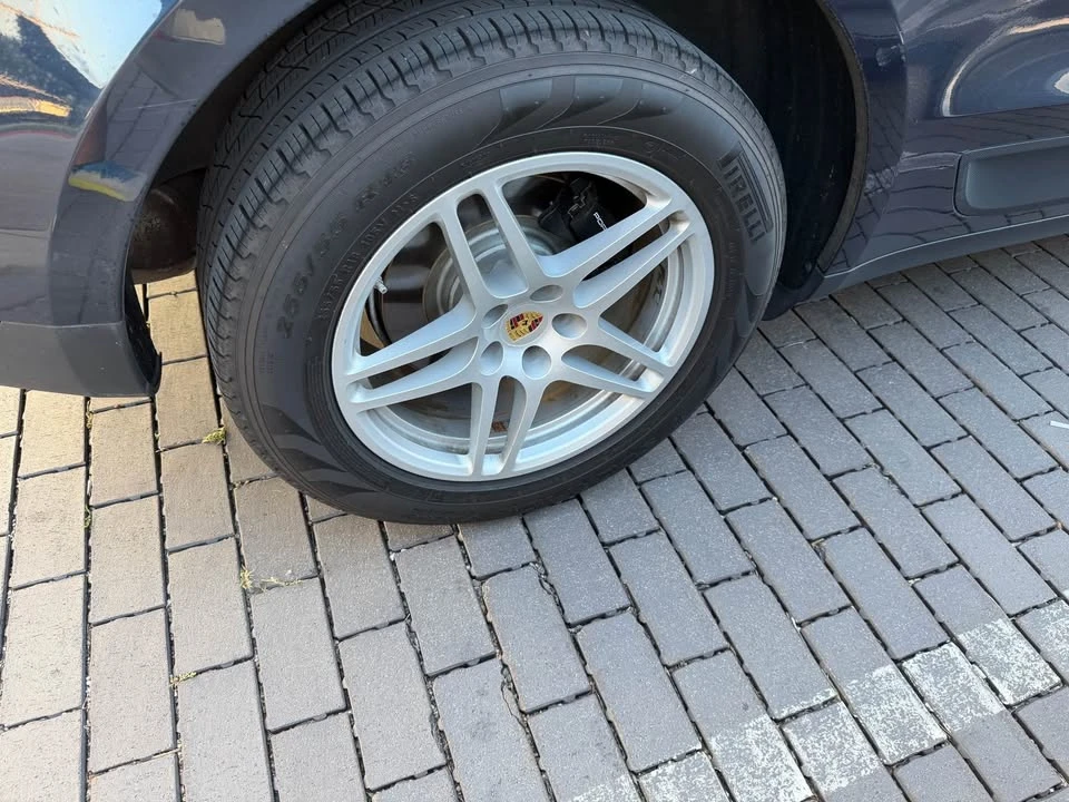 2018 Porsche Macan - Image 14 of 15