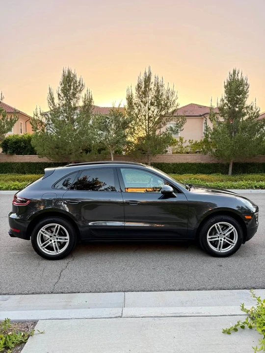 2018 Porsche Macan - Image 8 of 19