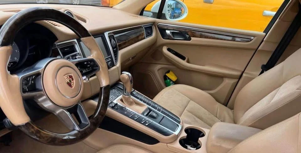 2018 Porsche Macan - Image 2 of 4