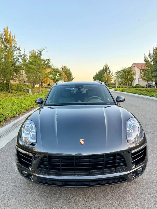 2018 Porsche Macan - Image 2 of 19