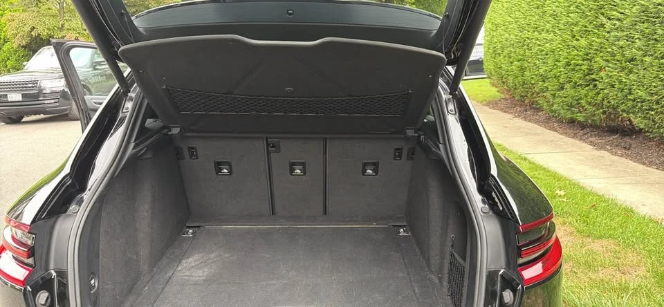 2018 Porsche Macan - Image 17 of 20