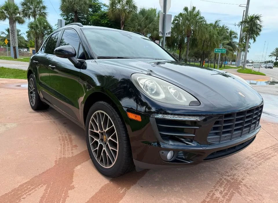 2018 Porsche Macan - Image 2 of 10