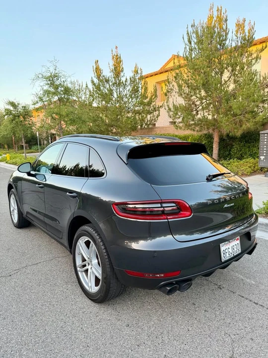 2018 Porsche Macan - Image 4 of 19