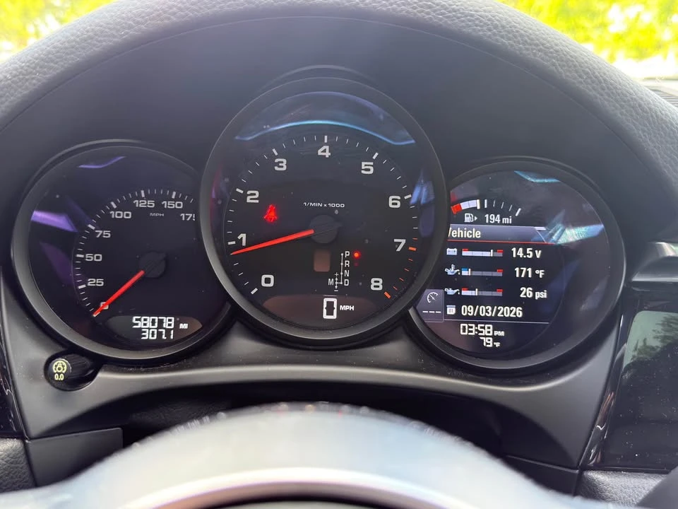 2018 Porsche Macan - Image 13 of 20