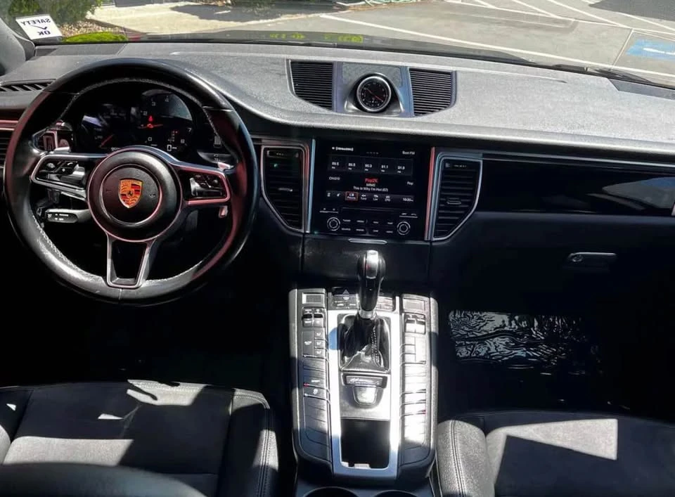 2018 Porsche Macan - Image 9 of 14