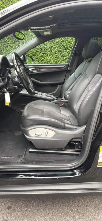 2018 Porsche Macan - Image 8 of 20