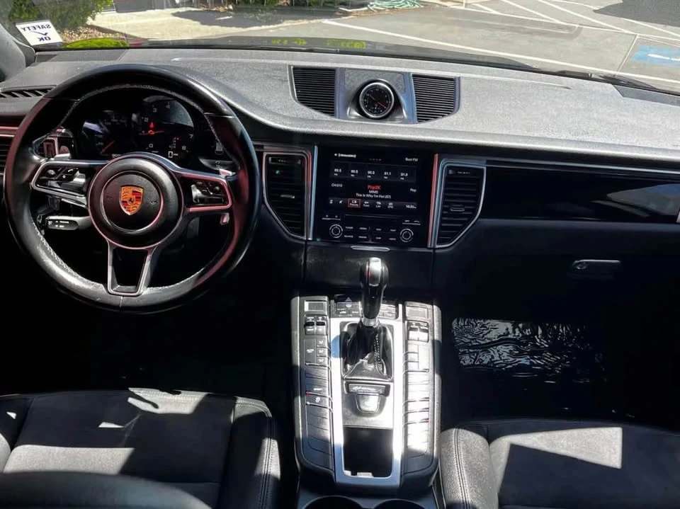 2018 Porsche Macan - Image 8 of 14