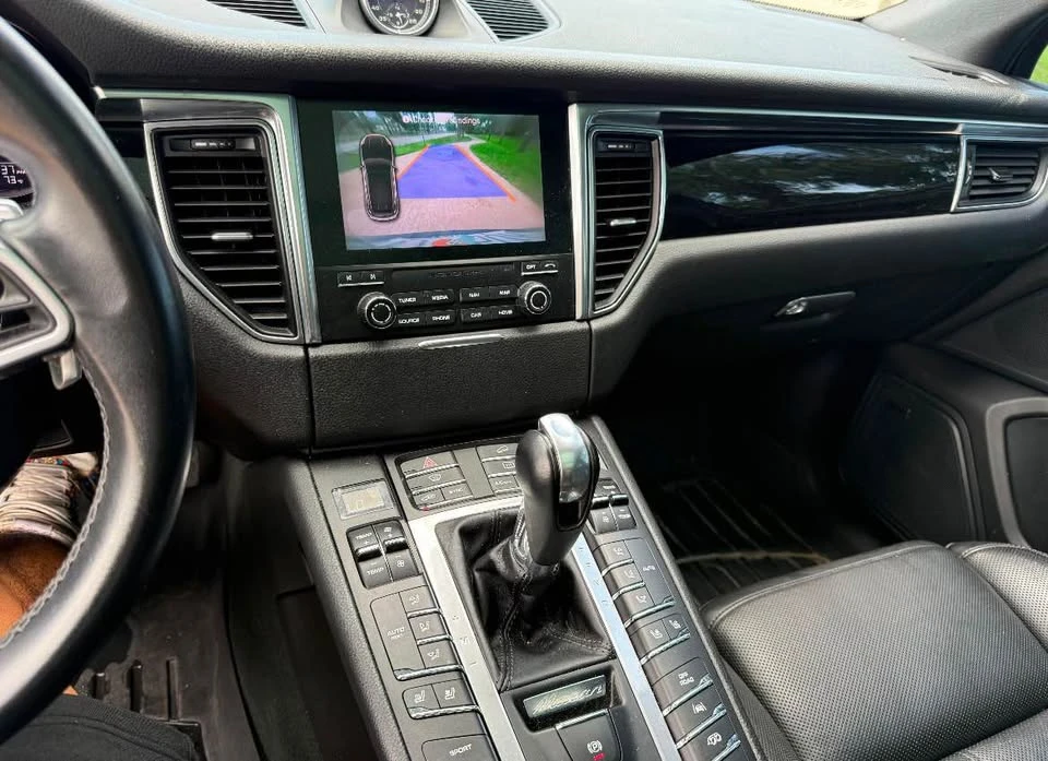 2018 Porsche Macan - Image 10 of 10