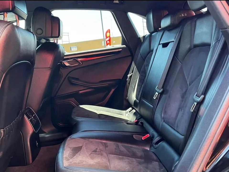 2018 Porsche Macan - Image 13 of 14