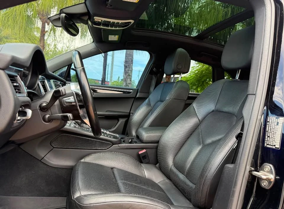 2018 Porsche Macan - Image 7 of 10