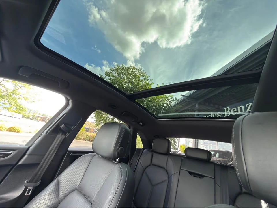 2018 Porsche Macan - Image 19 of 20
