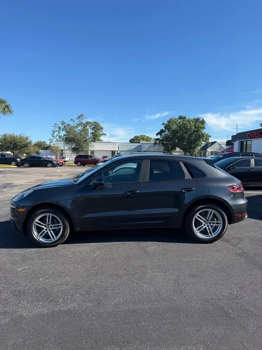 2018 Porsche Macan - Image 4 of 11