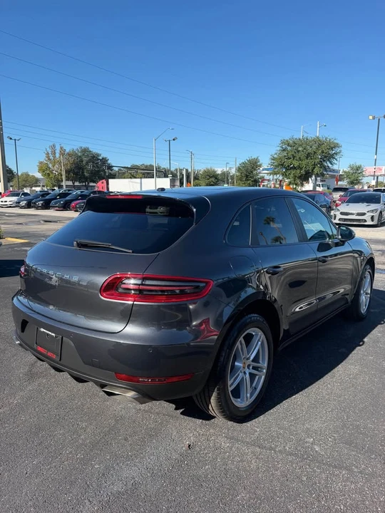 2018 Porsche Macan - Image 7 of 11