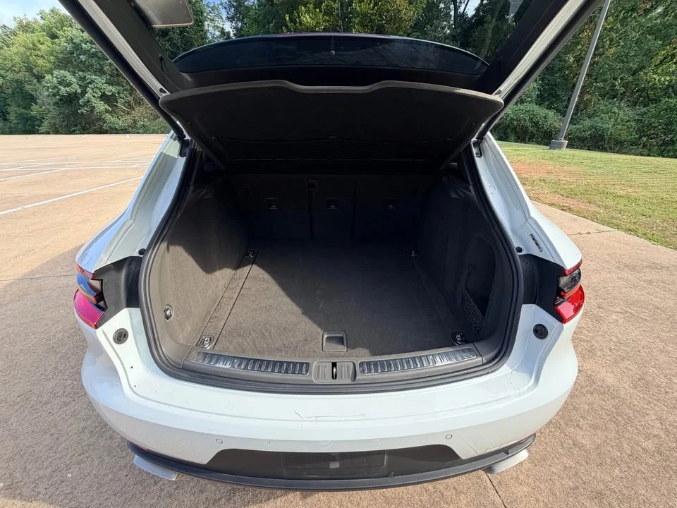 2018 Porsche Macan - Image 14 of 20