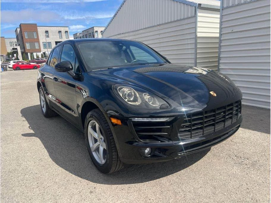 2018 Porsche Macan - Image 2 of 18