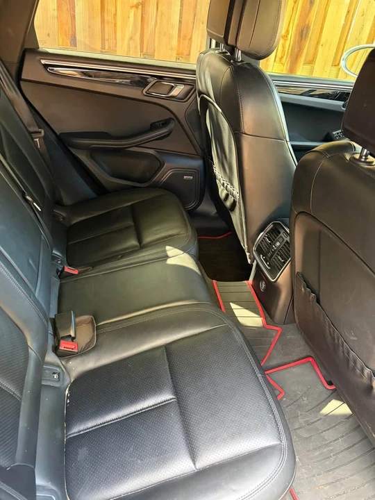 2018 Porsche Macan - Image 7 of 9