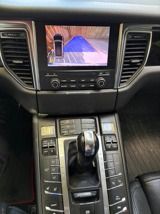2018 Porsche Macan - Image 5 of 9
