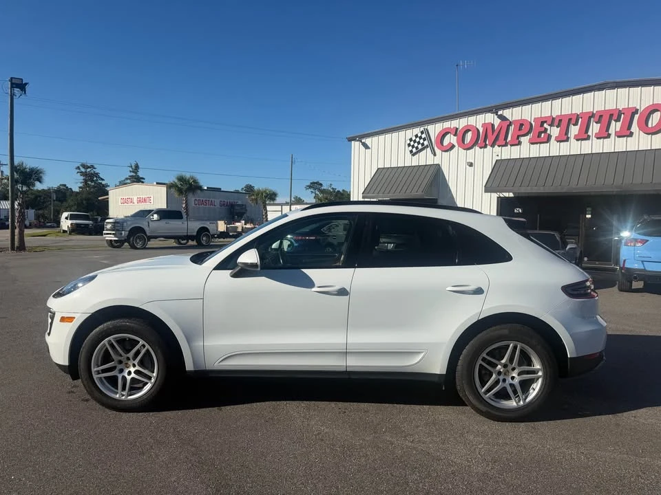 2018 Porsche Macan - Image 2 of 18