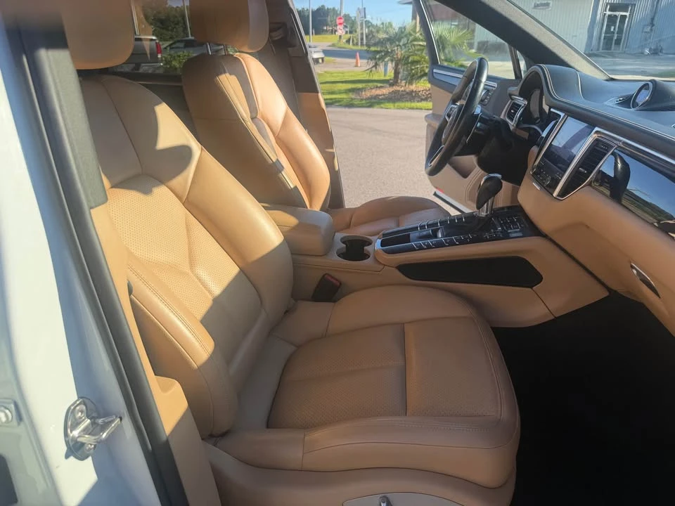 2018 Porsche Macan - Image 18 of 18