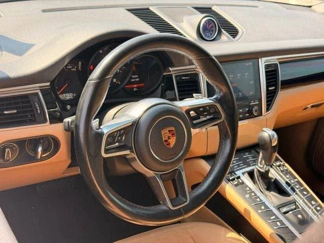 2018 Porsche Macan - Image 8 of 10