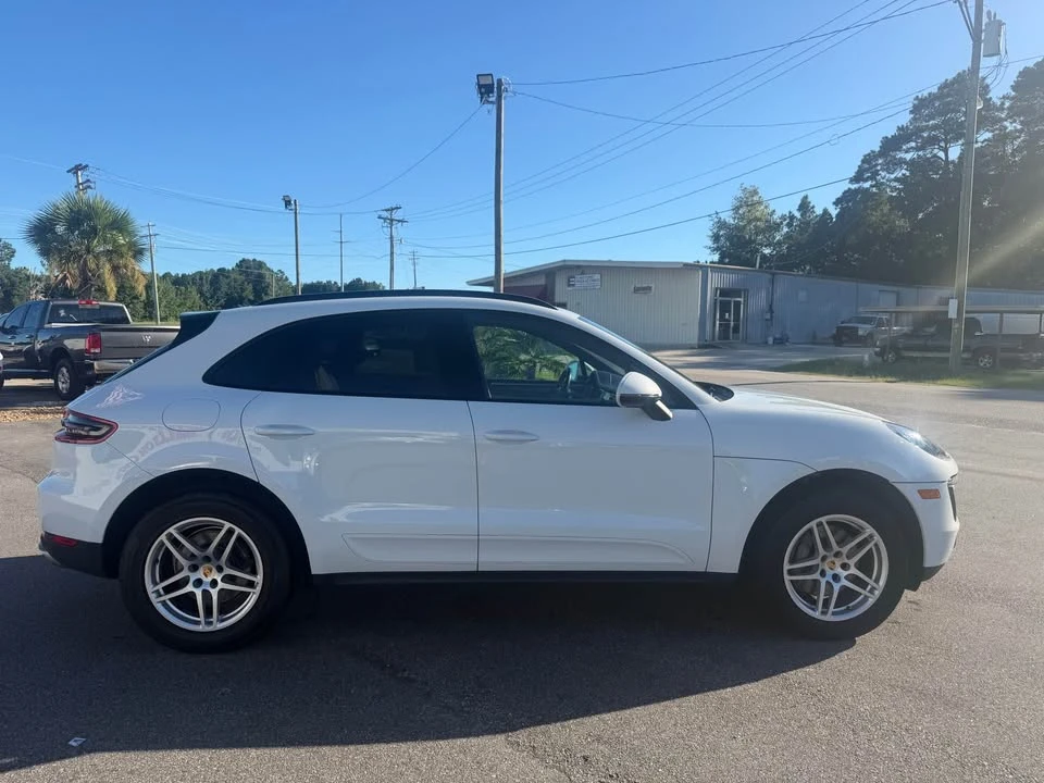 2018 Porsche Macan - Image 6 of 18