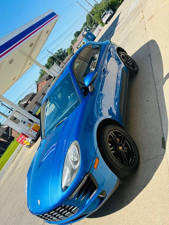 2018 Porsche Macan - Image 16 of 17
