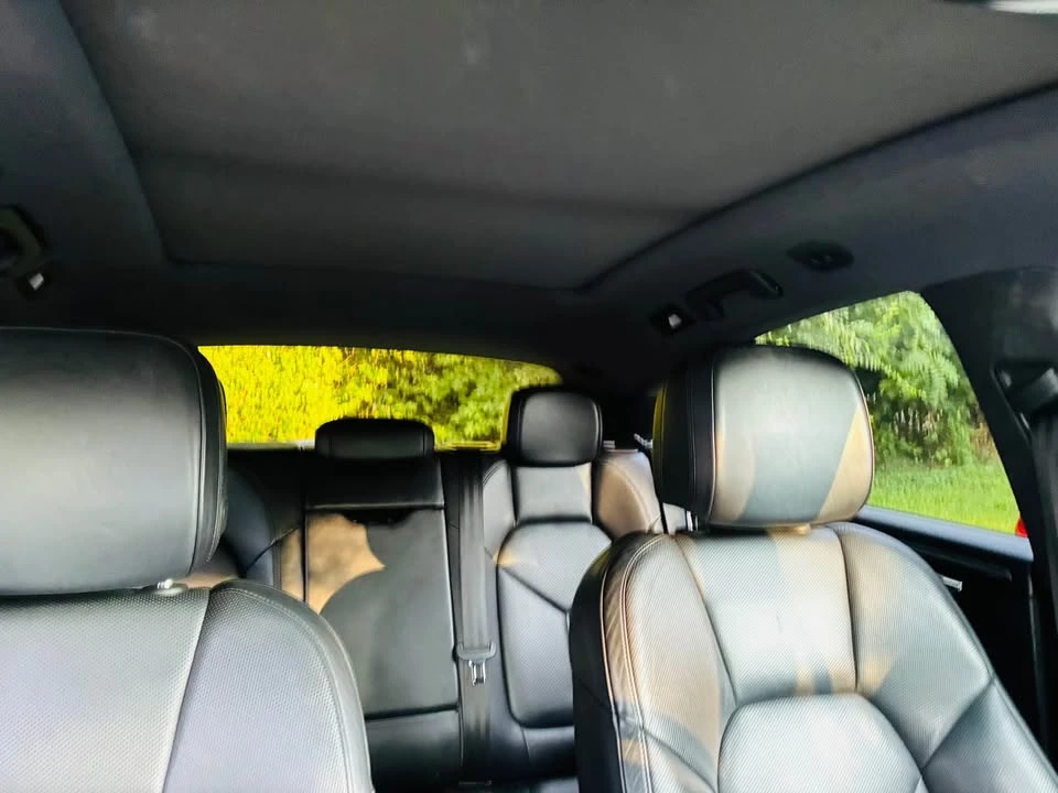 2018 Porsche Macan - Image 12 of 17