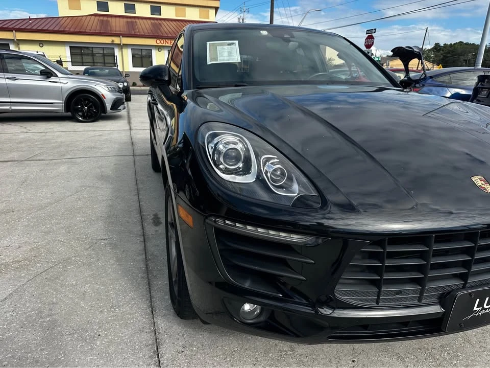 2018 Porsche Macan - Image 2 of 17