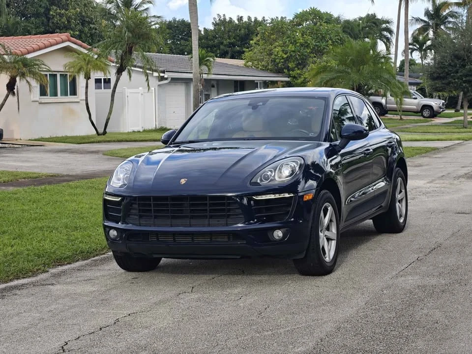 2018 Porsche Macan - Image 2 of 19