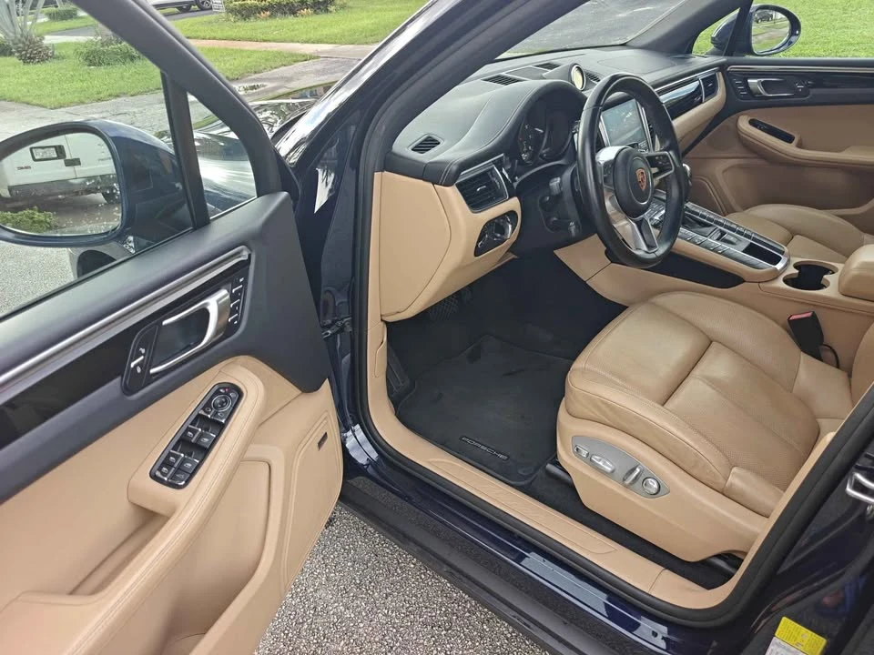 2018 Porsche Macan - Image 12 of 19