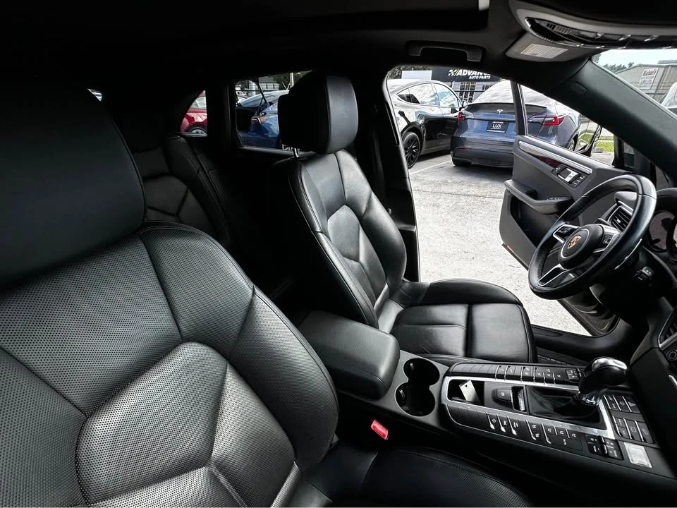 2018 Porsche Macan - Image 17 of 17