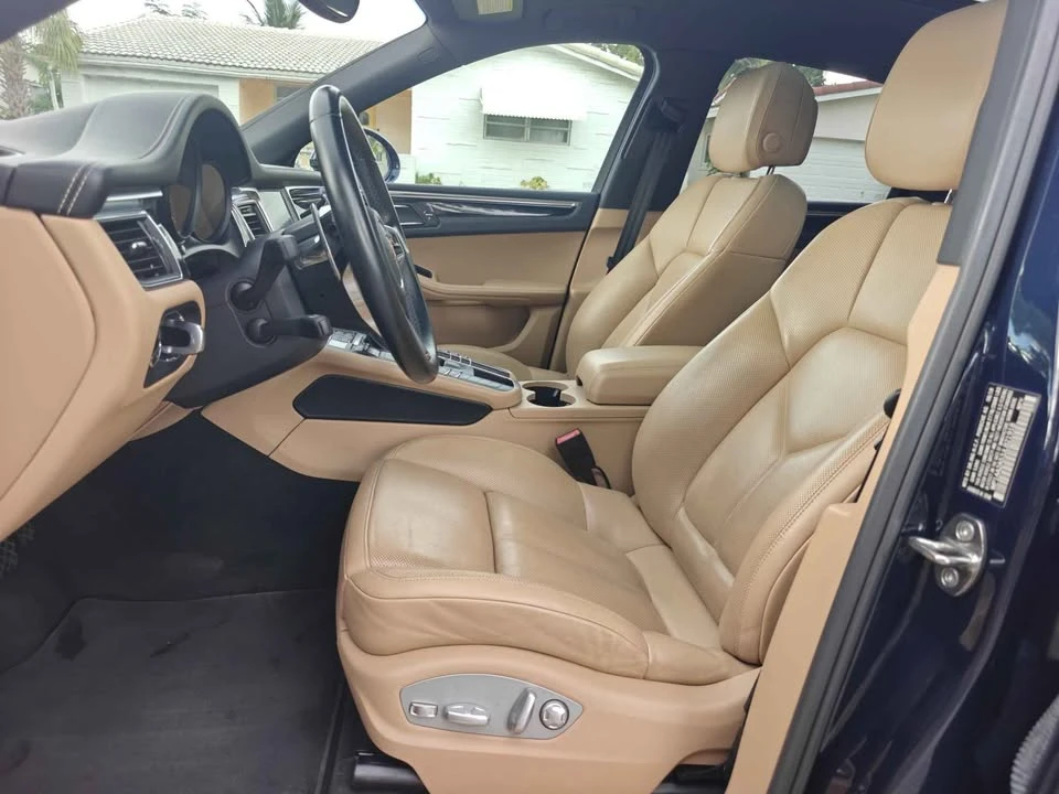 2018 Porsche Macan - Image 13 of 19