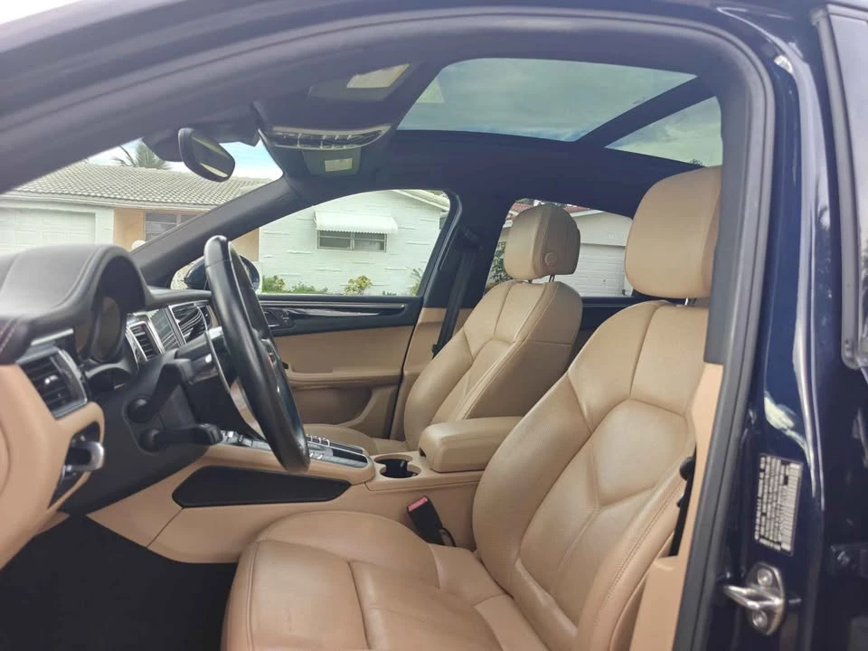 2018 Porsche Macan - Image 14 of 19