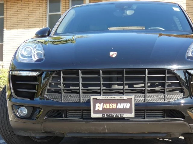 2018 Porsche Macan - Image 17 of 21