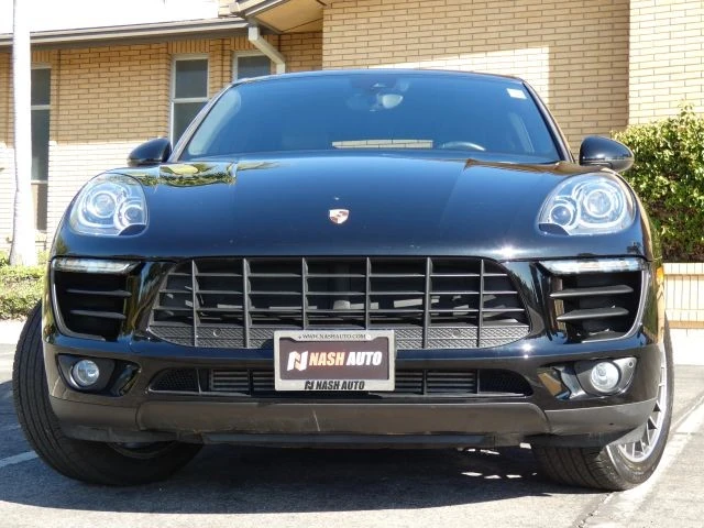 2018 Porsche Macan - Image 16 of 21