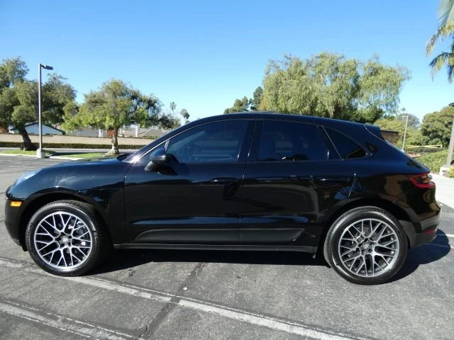 2018 Porsche Macan - Image 13 of 21