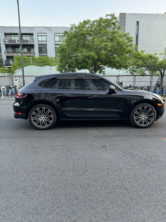 2018 Porsche Macan - Image 10 of 10