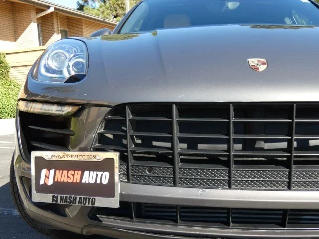 2018 Porsche Macan - Image 18 of 21