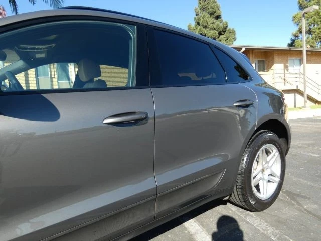 2018 Porsche Macan - Image 13 of 21