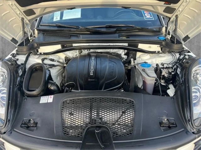 2018 Porsche Macan - Image 11 of 21