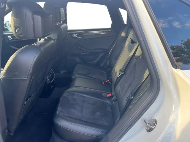 2018 Porsche Macan - Image 10 of 23