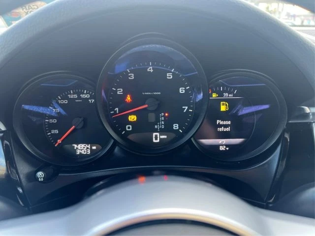 2018 Porsche Macan - Image 16 of 23