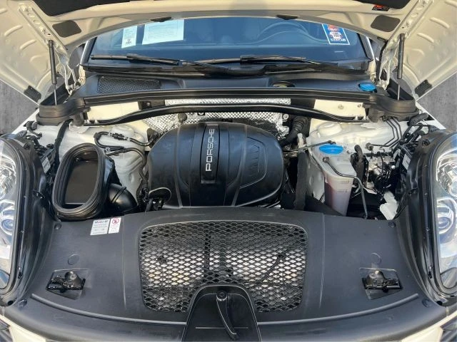2018 Porsche Macan - Image 11 of 23