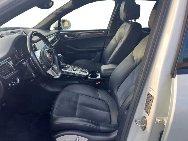 2018 Porsche Macan - Image 9 of 21