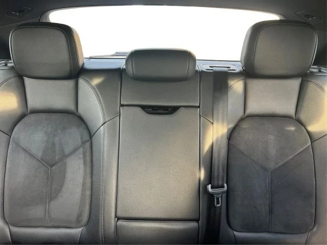 2018 Porsche Macan - Image 15 of 21
