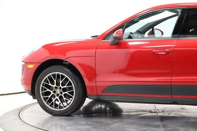2018 Porsche Macan - Image 7 of 31